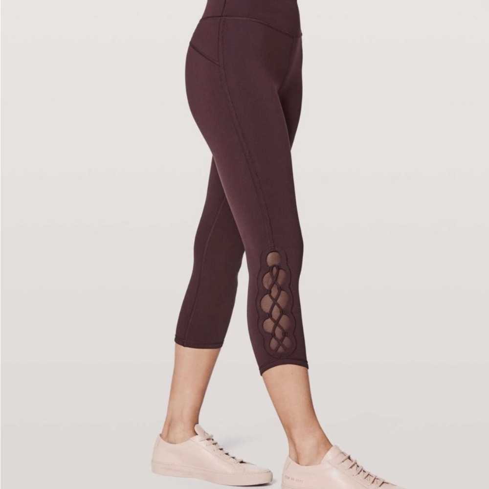 Lululemon Tied To It Crop 21" Legging Black Cherry Yoga Workout High Rise Mesh 6